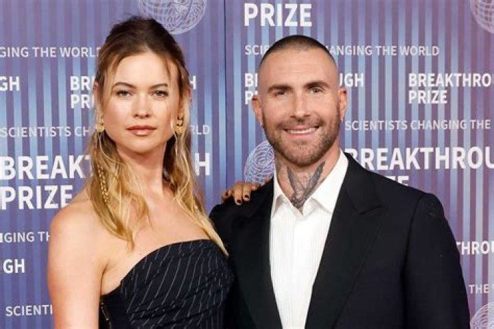 Adam Levine Bio Parents Wife Children Siblings