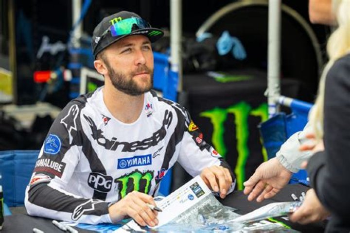DashVib | Eli Tomac Net Worth