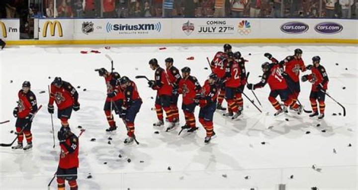 Florida Panthers Fans Have Been Throwing Rats on the Ice for Decades Now