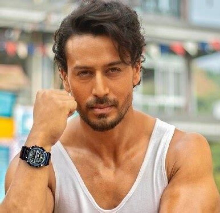 Tiger Shroff Height, Weight, Age, Net Worth, Facts